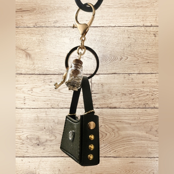 Mini Purse Key Chain - Picture 7 of 7